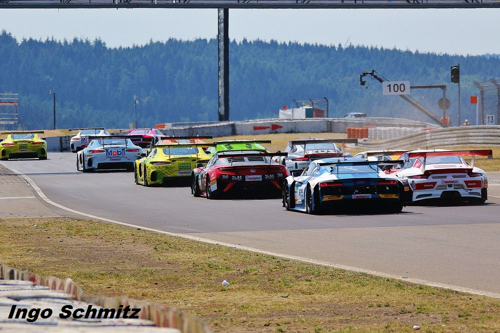 ADAC GT
                Masters