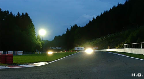 Bus-Stop bei Dmmerung